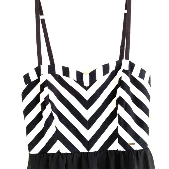 NWT Volcom Women Black and White Mini  Spaghetti Straps Dress - Picture 1 of 4